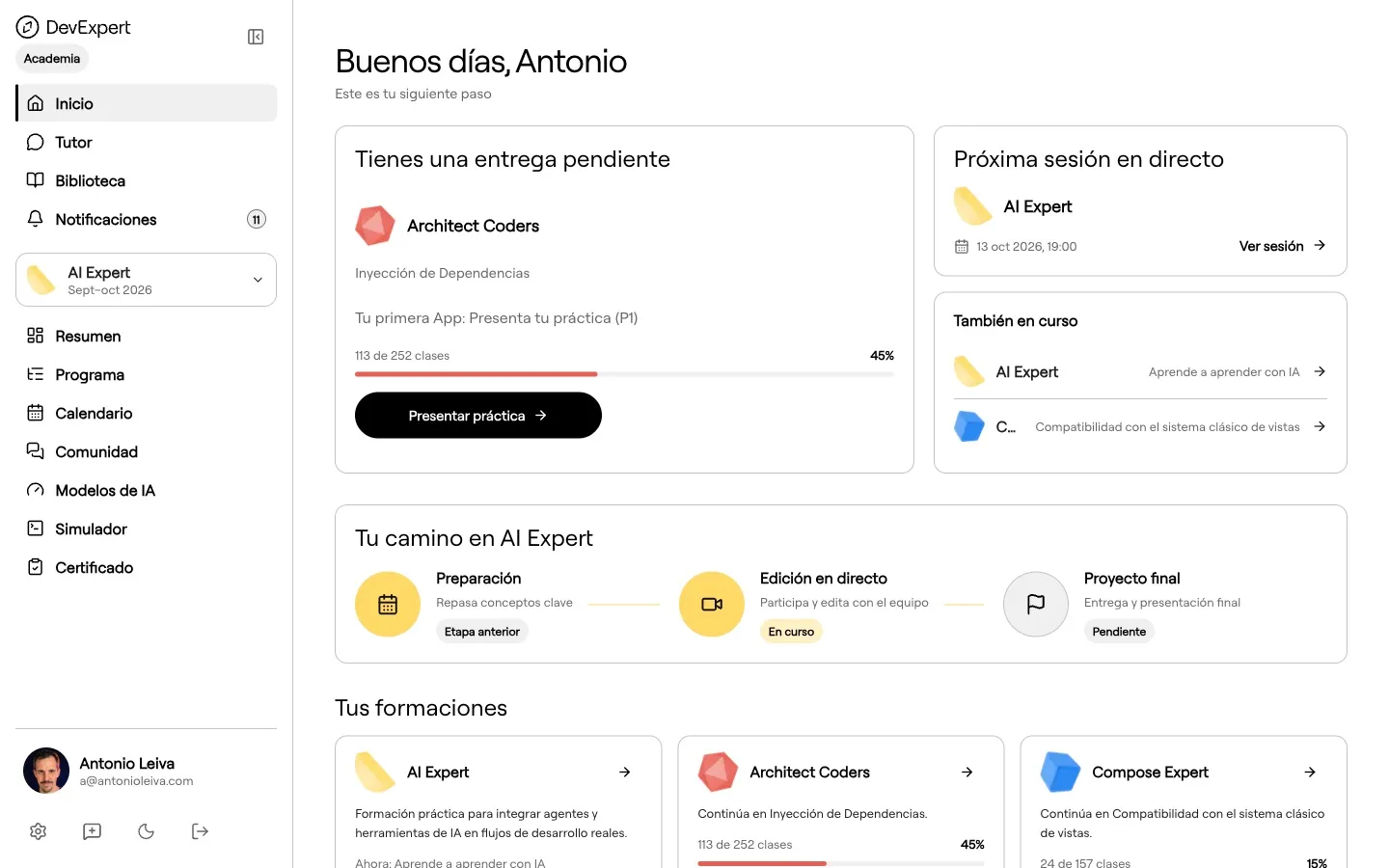 El inicio de un alumno, con entregas pendientes, la próxima sesión en directo y cómo va cada formación.